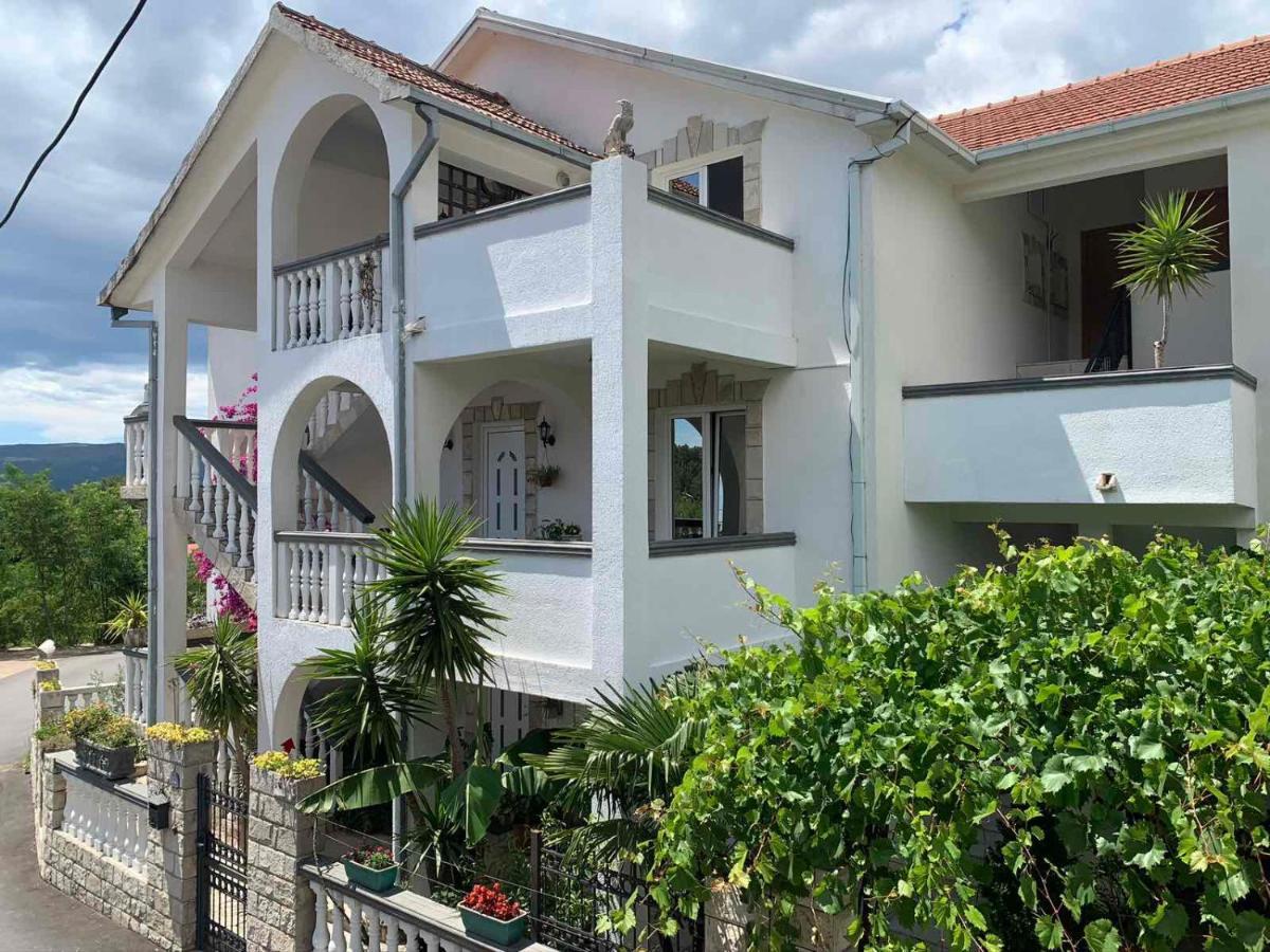 Apartmani Tamara Tivat Exterior photo